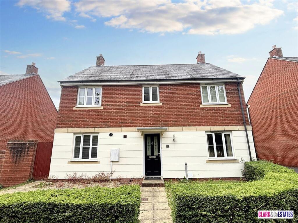 Main image of property: Dart Walk, Exeter
