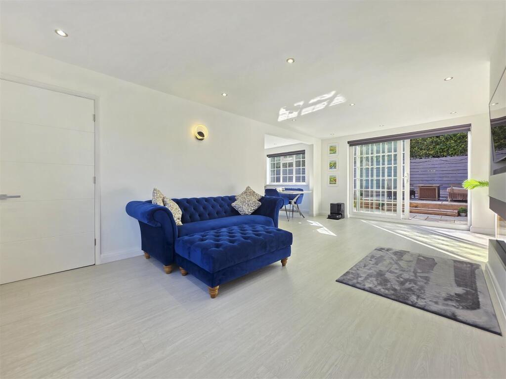 House in Nottingham - View 4