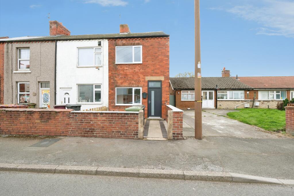 3-bed terraced on Baker Street, Worksop, S80, £125,000
