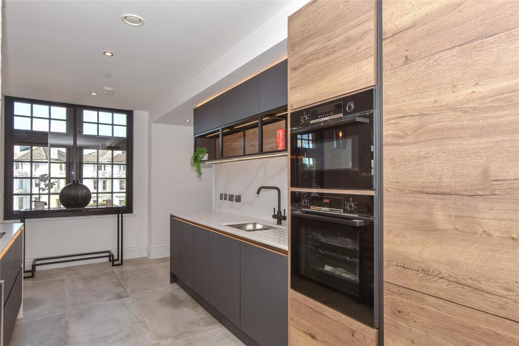 Apartment in Tonbridge - View 4