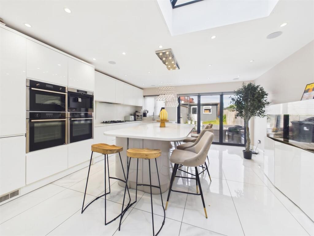 House in Southall - View 2