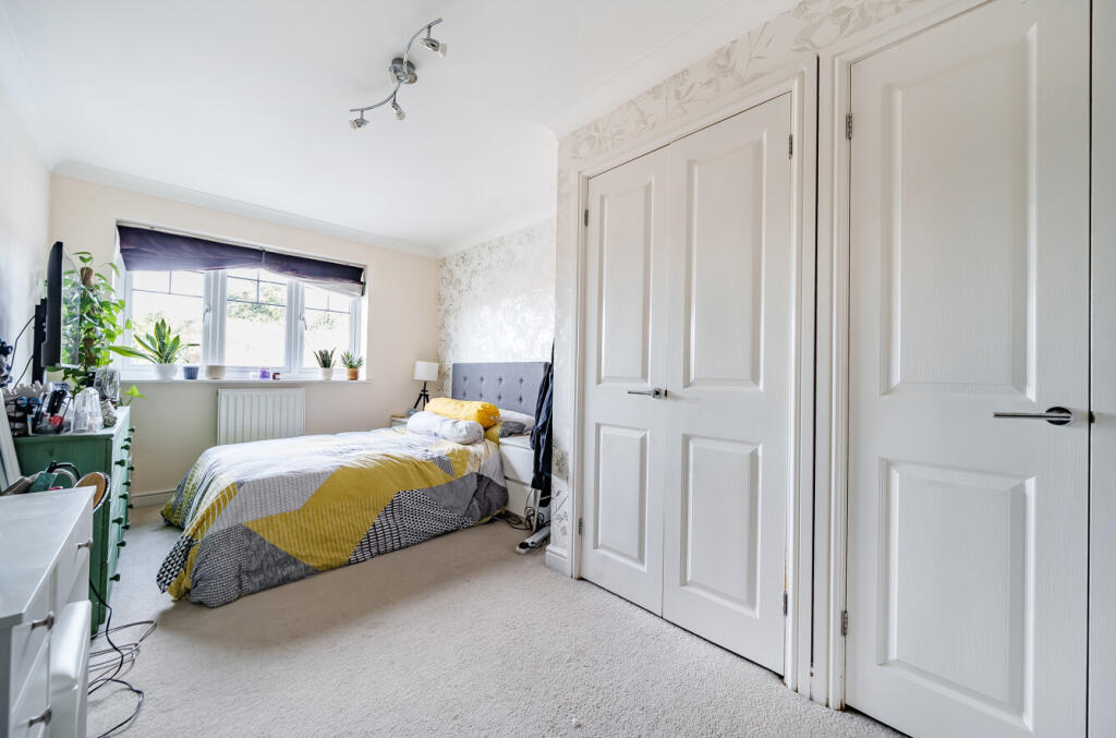 Apartment in Guildford - View 5