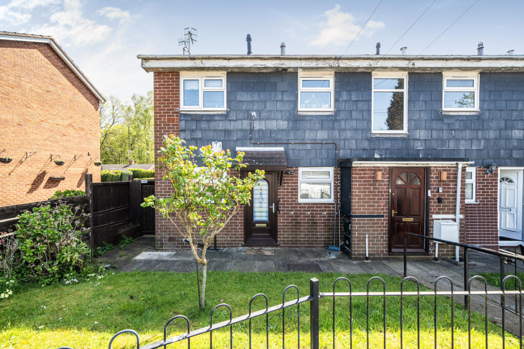 1-bed flat on Crick Road, Stoke-on-Trent, ST1 3, £60,000