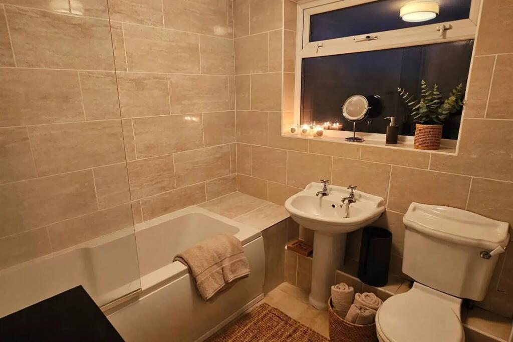 Apartment in South Tyneside, North East - View 4