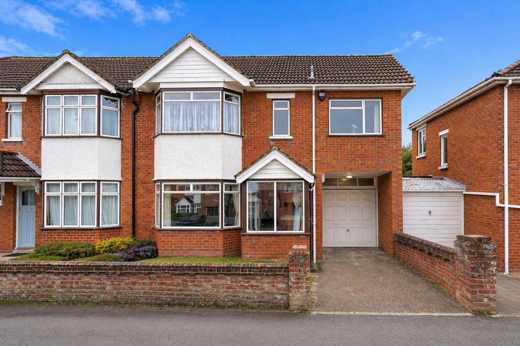 5-bed semi-detached on Upper Shirley, Southampton, £500,000