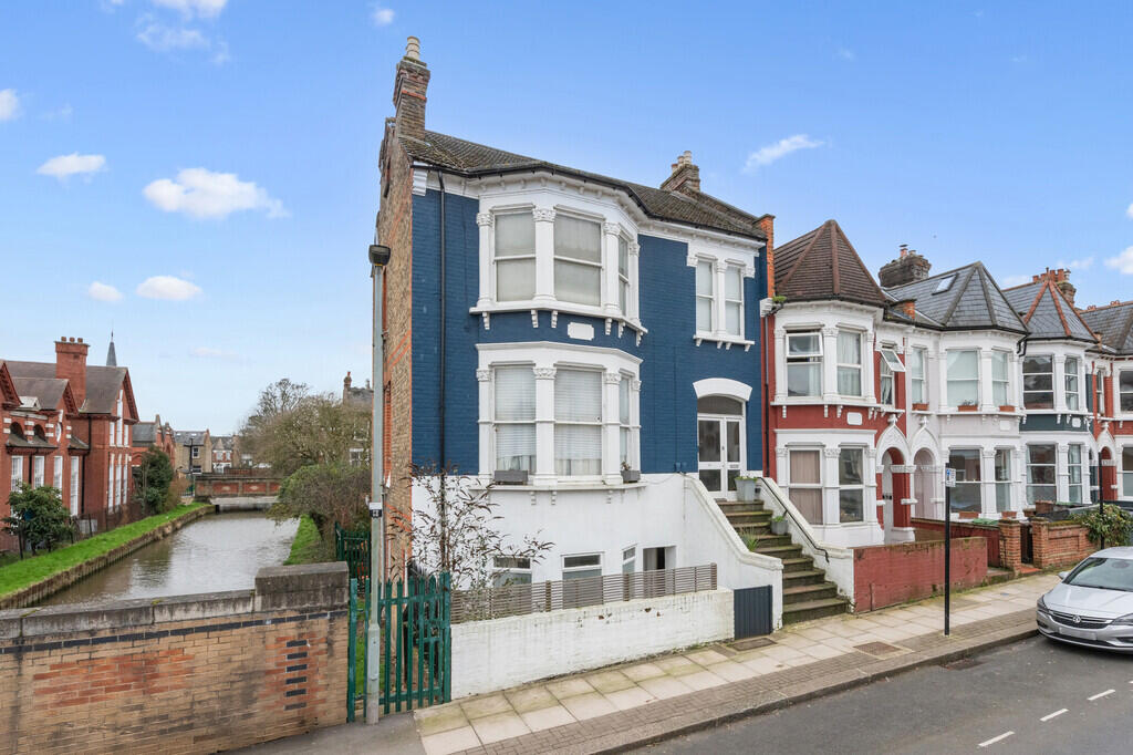 Main image of property: Pemberton Road, London