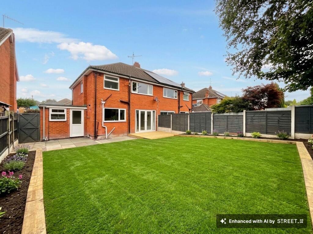 House in Stoke-on-Trent - View 4