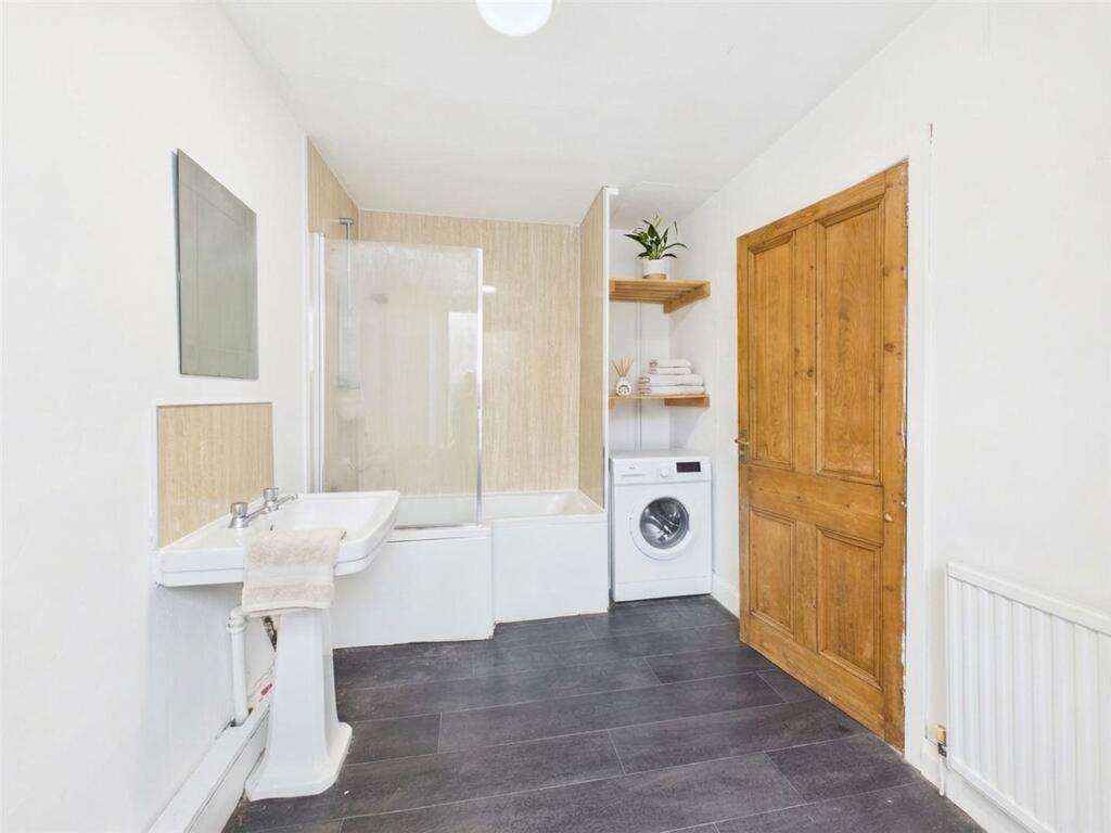 House in Lancaster, Primrose, Moorlands - View 4