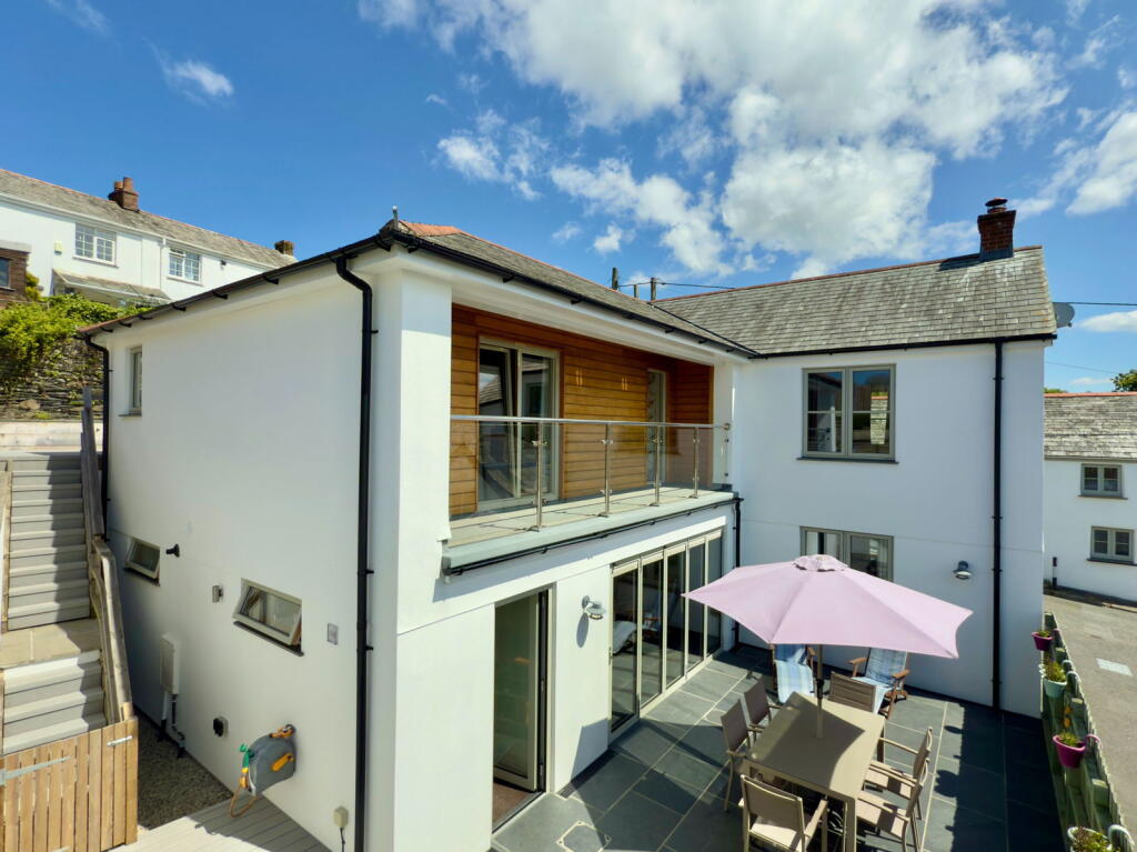 4-bed detached on Egloshayle, Wadebridge PL27, £875,000
