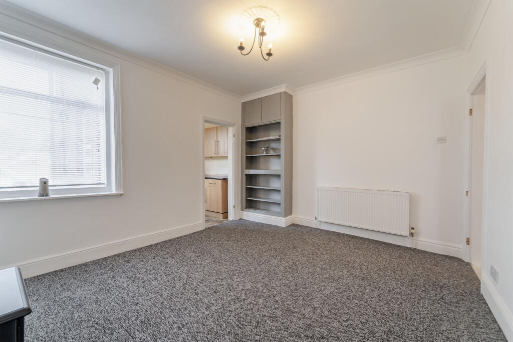 House in Mansfield, Warsop - View 4