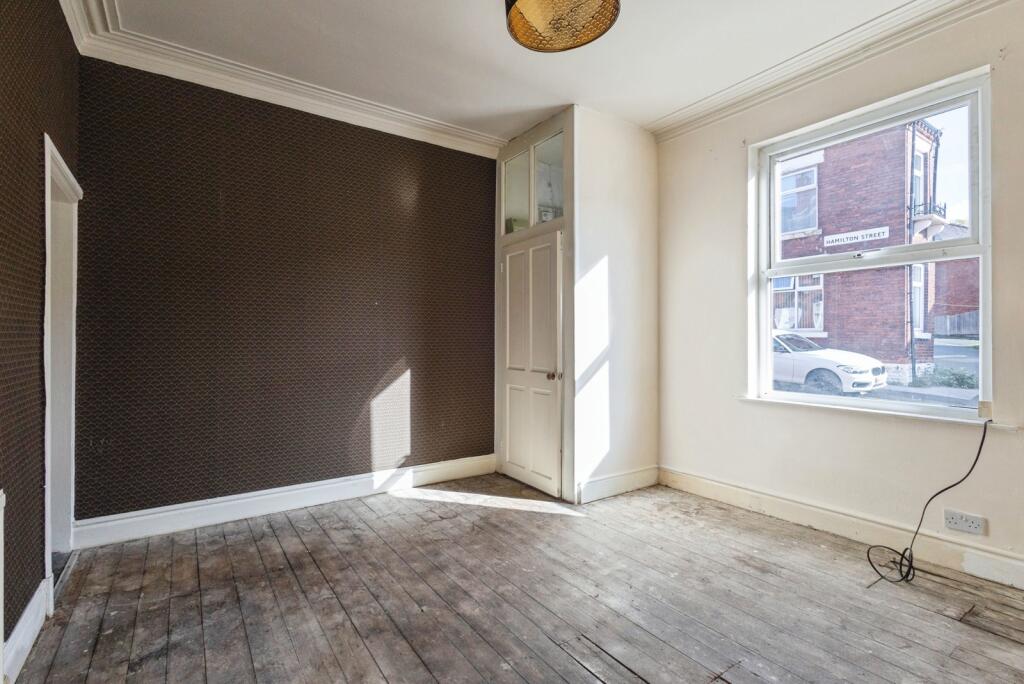 House in Tameside, Greater Manchester - View 4