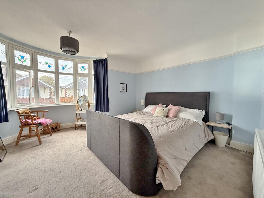 Chatsworth Avenue, Highbury photo 4