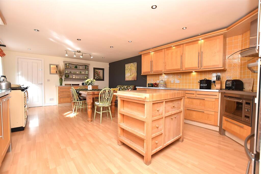 House in Holt - View 4