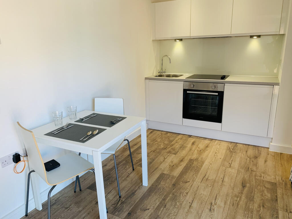 Studio flat on 82 Block B One Wolstenholme Square 2 Nation Way, Liverpool, L1, £60,000