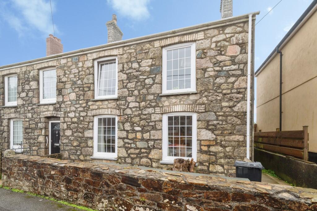 3-bed semi-detached on Trelavour Road, Cornwall, PL26, £230,000