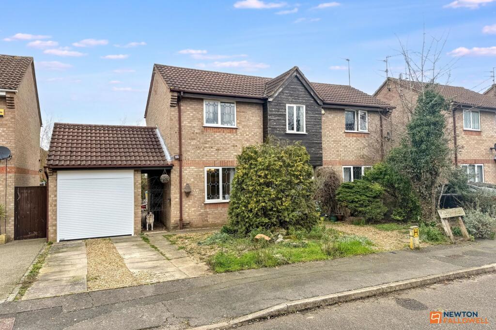 4-bed detached on Wycliffe Grove, Werrington, Peterborough, PE4, £300,000