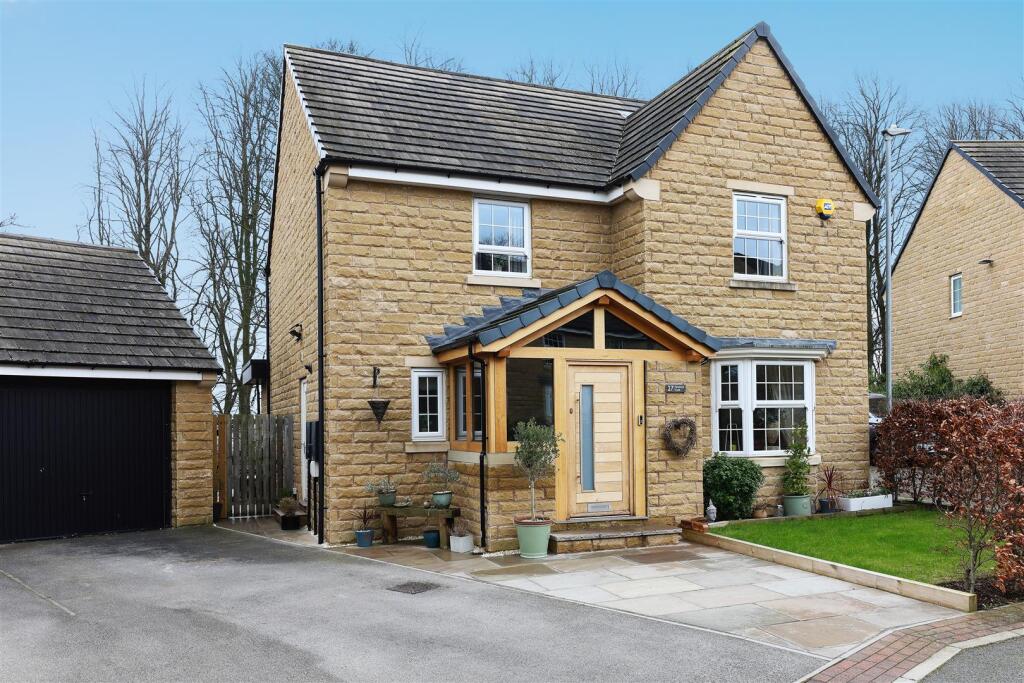 Main image of property: Sycamore Croft, Skelmanthorpe, Huddersfield, HD8 9UX