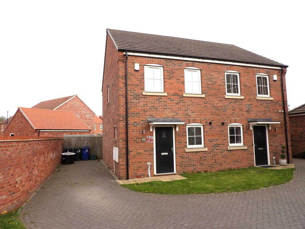 Main image of property: 5 Old School Drive,Kirk Sandall,Doncaster, DN3 1EH