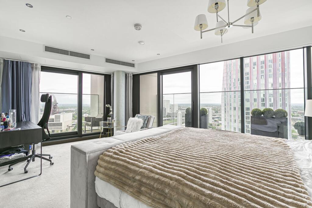 Apartment in London - View 5