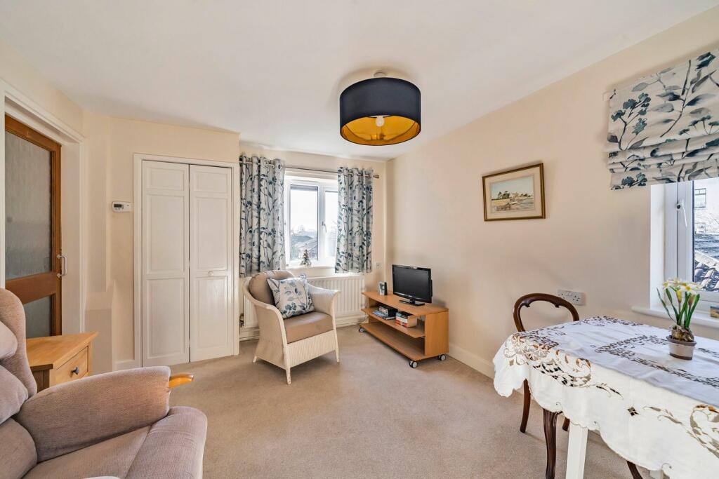 Knights Lane, Tiddington, Stratford-upon-Avon, CV37 photo 2