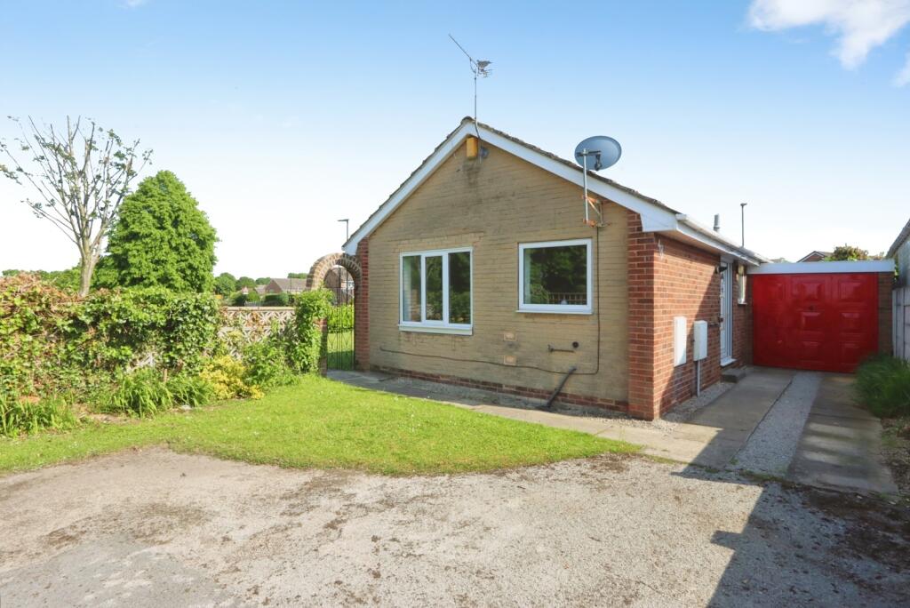 Main image of property: Thorpe Green, Waterthorpe, Sheffield, S20