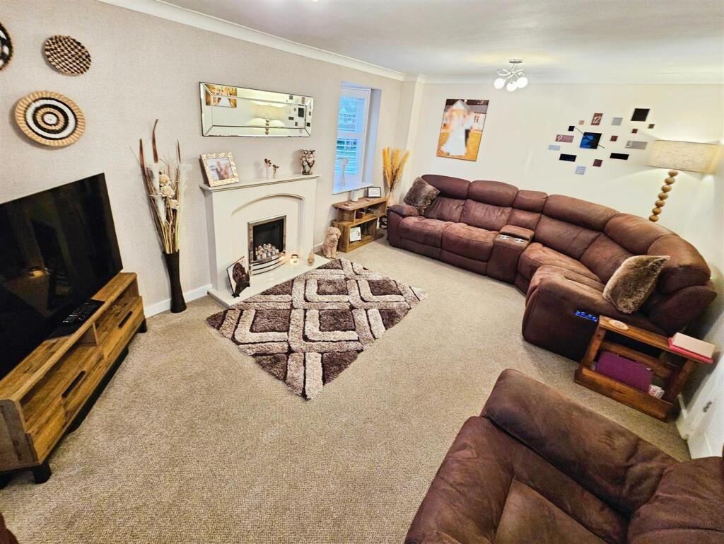Winghay Road, Kidsgrove, Stoke-On-Trent photo 4