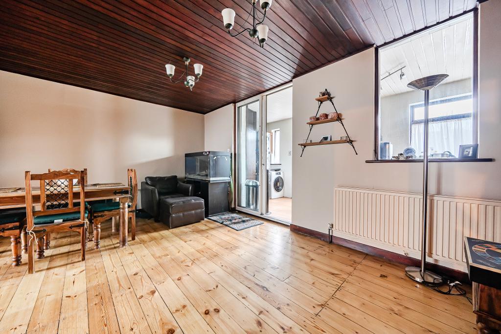 Dorchester Avenue, Palmers Green, Enfield, London, N13 5DX - View 4