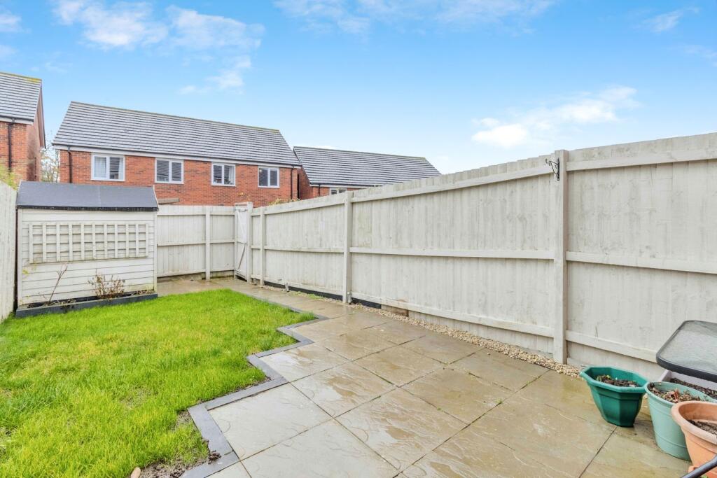 Owen Grove, Whitnash, CV31 photo 4