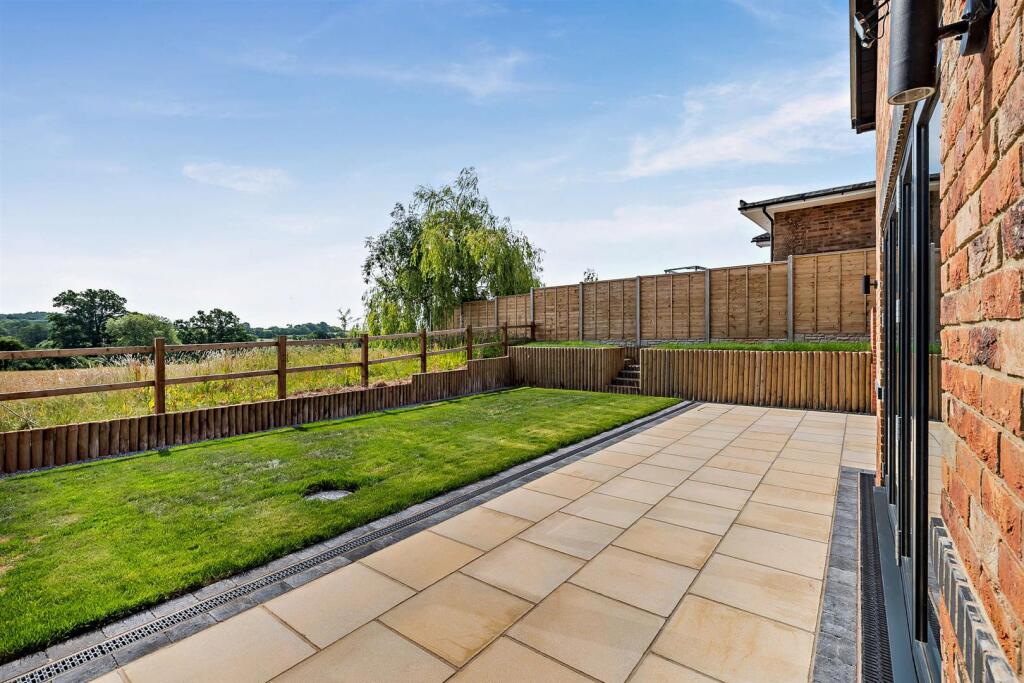 Additional image 32 of 2, Wells Cottage, Wootton Wawen, B95