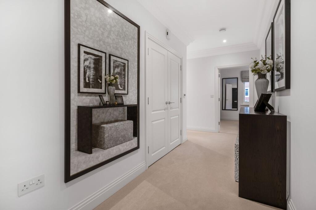 Apartment in Winkfield, Bracknell Forest - View 4