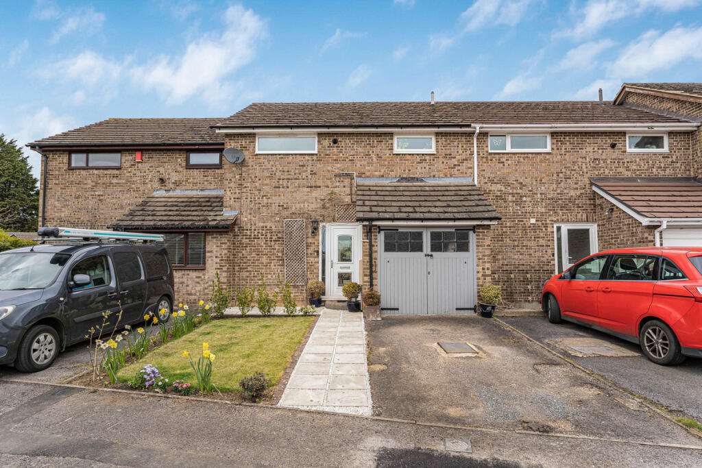 Main image of property: Begbroke Crescent, Begbroke, OX5
