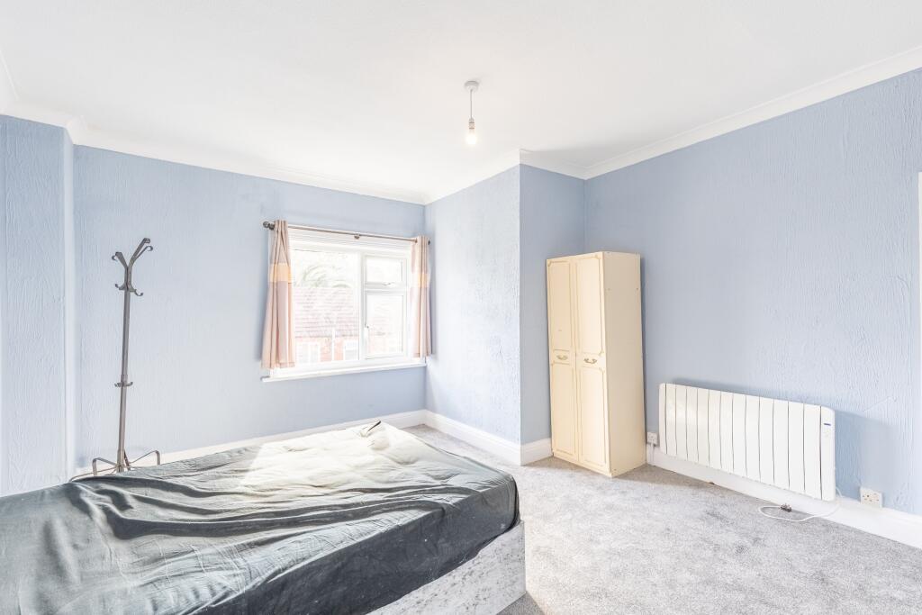 Apartment in Leeds, West Yorkshire - View 4