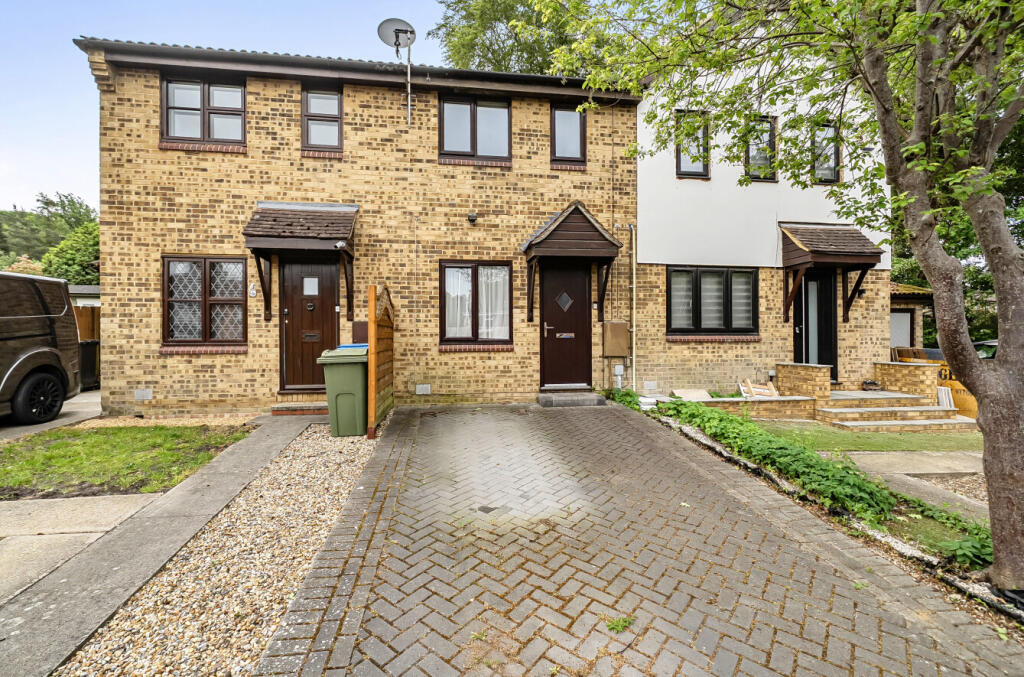 Main image of property: Pewsey Vale, Bracknell, Berkshire