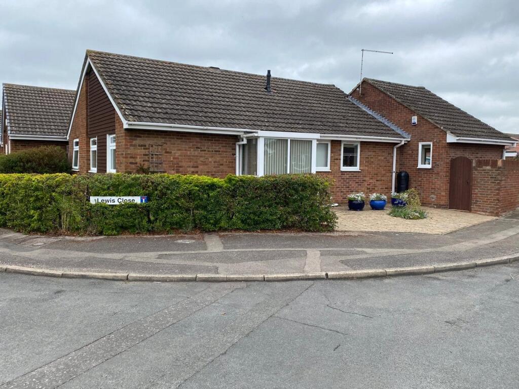 Main image of property: Lewis Close, Newport Pagnell, Buckinghamshire, MK16