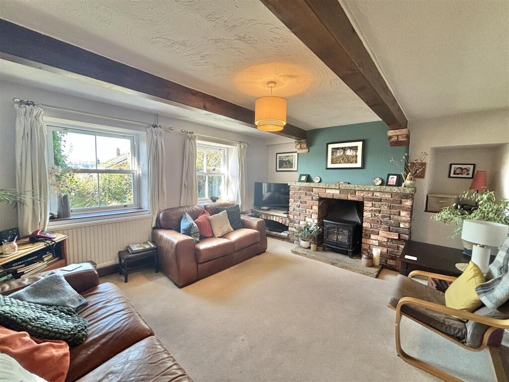 House in High Peak, Little Padfield - View 2