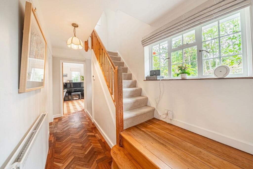 House in Haywards Heath, Lindfield - View 5