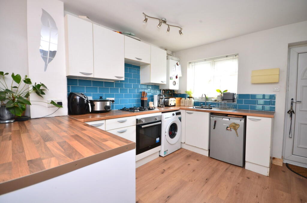 Stoneage Close, Bersted, Bognor Regis, PO22 9QW photo 4