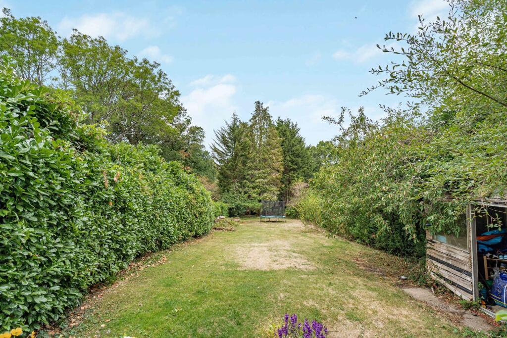 House in Guildford - View 4