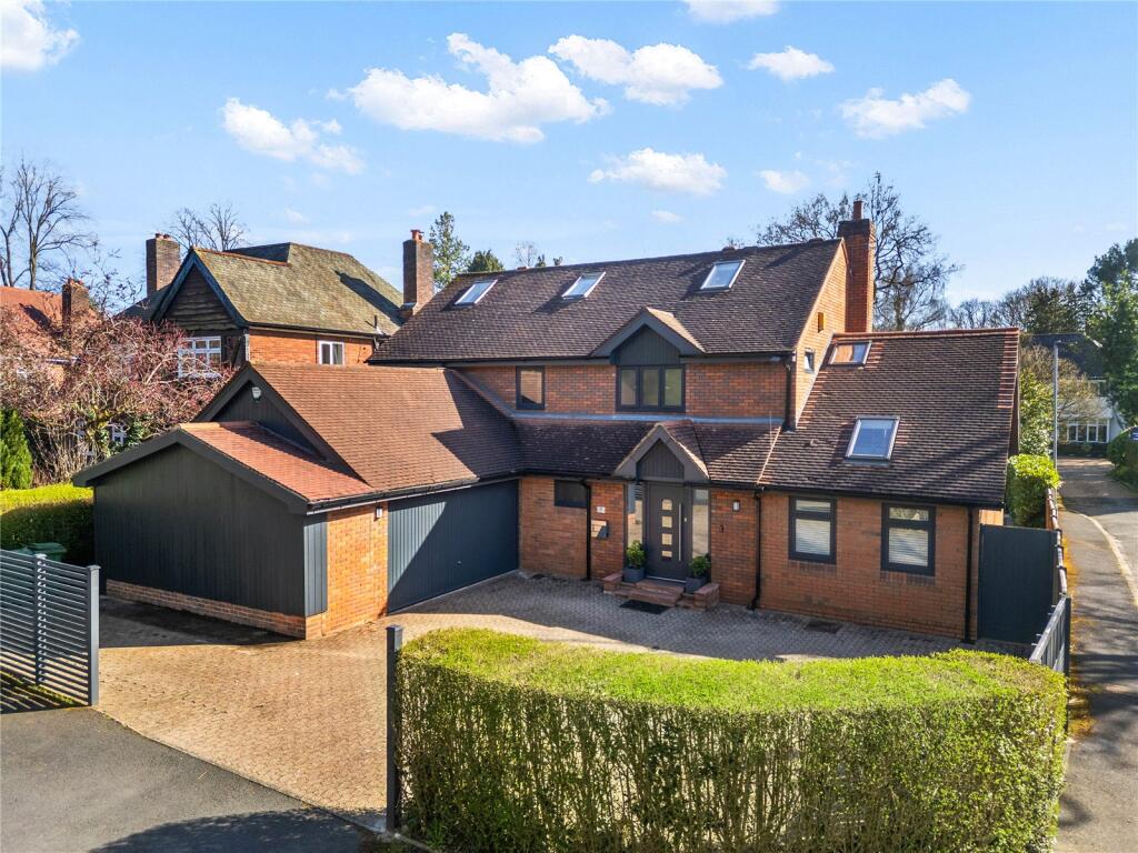 Main image of property: Elmsway, Hale Barns, Cheshire, WA15