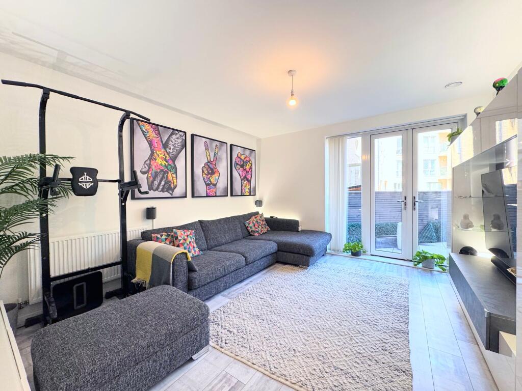Main image of property: Corner Mead, London, NW9
