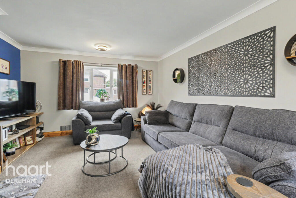 3-bed terraced on Gordon Road, Dereham, £230,000