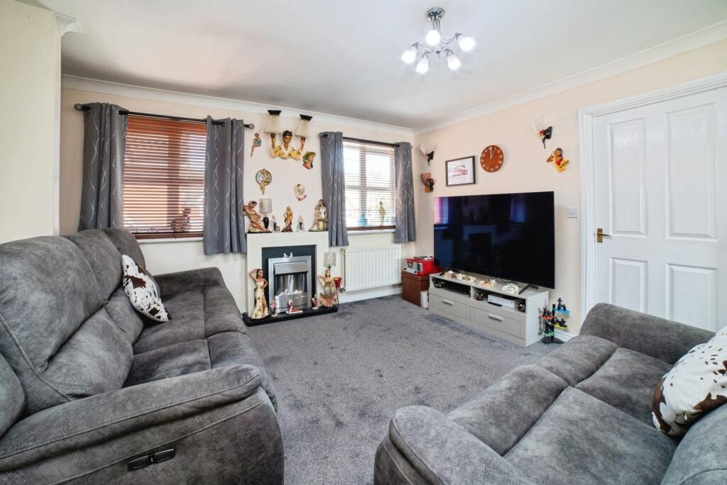 Broadlands Close, SUTTON-IN-ASHFIELD, Nottinghamshire, NG17 - View 4