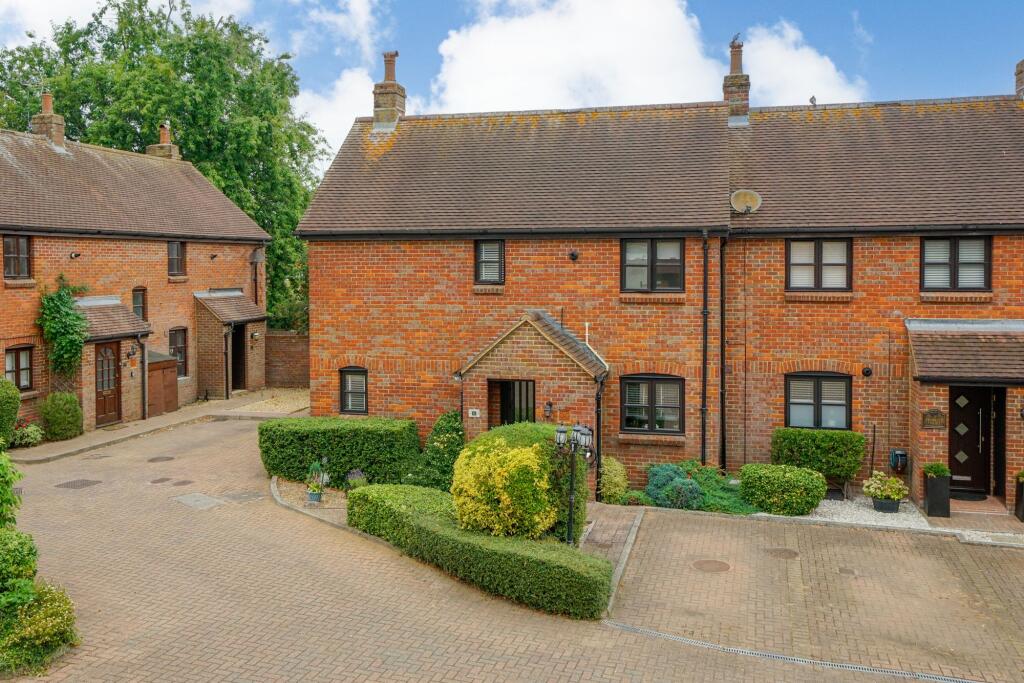 Main image of property: Yeomans Court, Hemel Hempstead, HP2