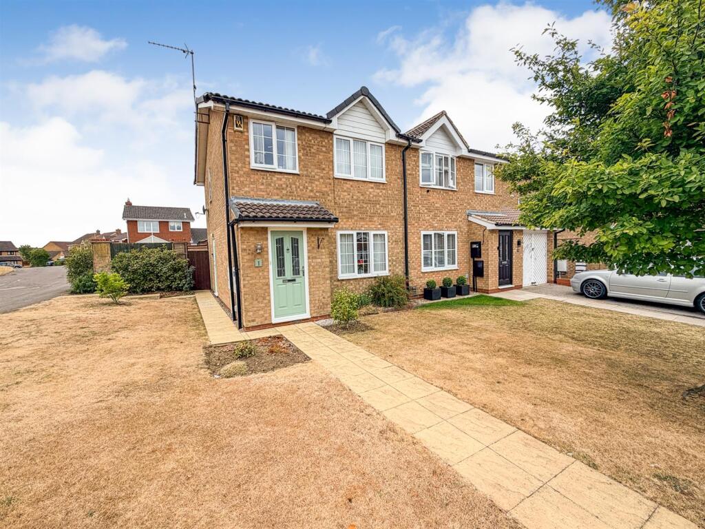 3-bed semi-detached on Ridding Close, Corby, £240,000