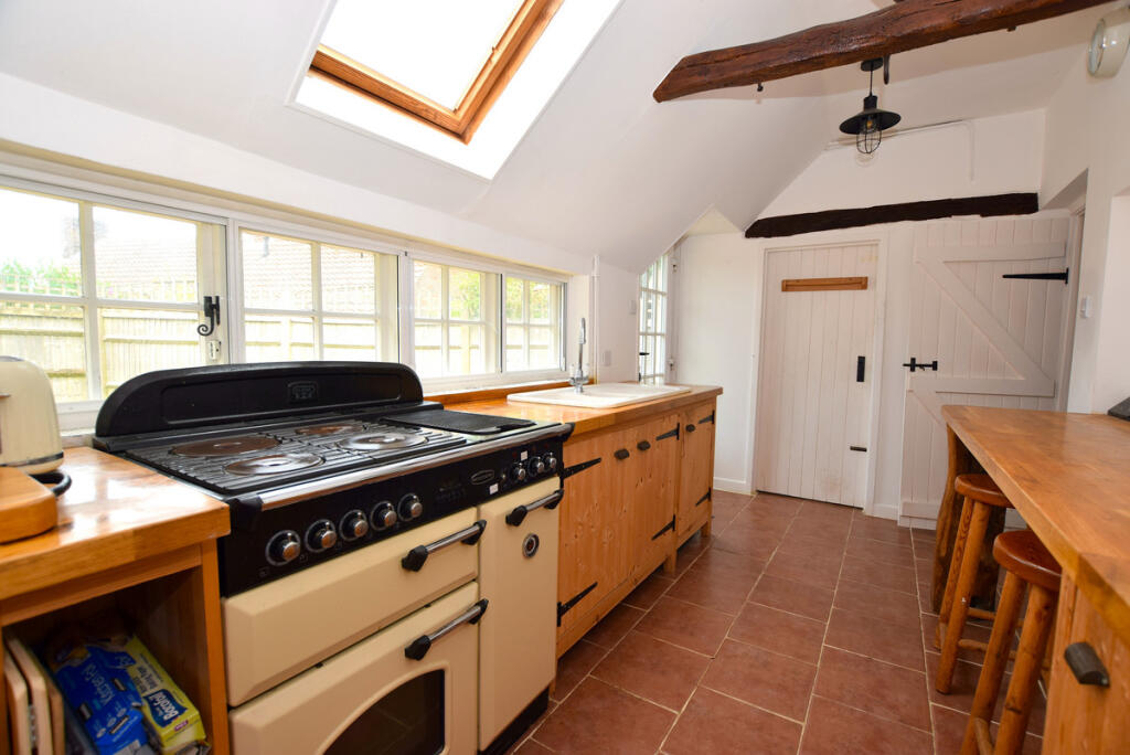 House in Wealden, Herstmonceux - View 6