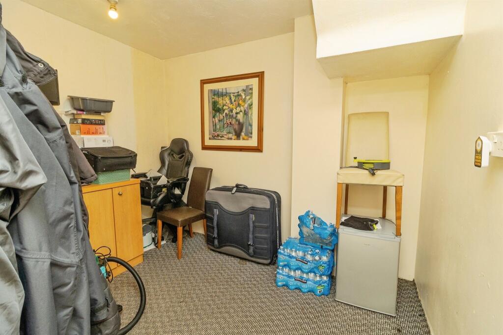 House in Milton Keynes, Monkston, Kents Hill, Monkston and Brinklow - More