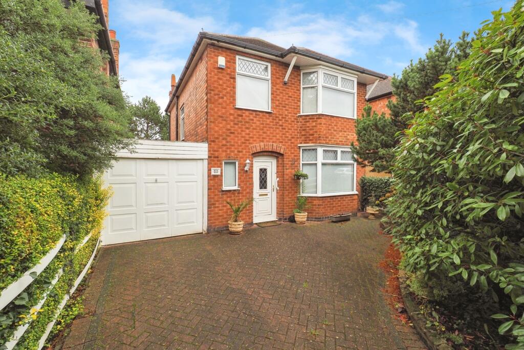 Main image of property: Lambourne Drive, Wollaton, Nottingham, NG8