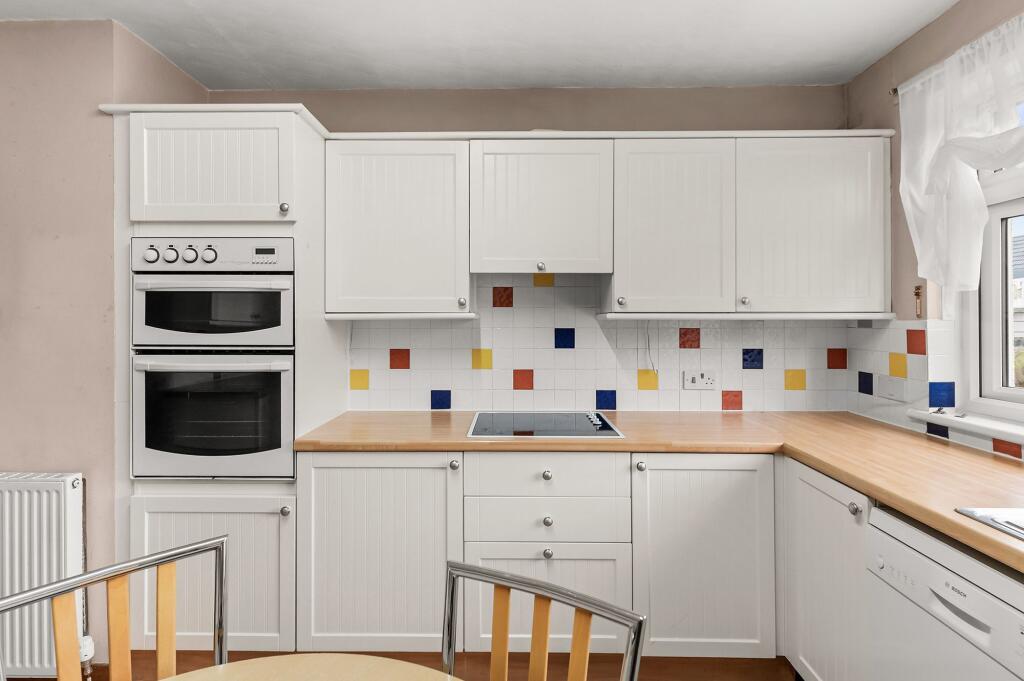 House in Falkirk, Perth and Kinross - More