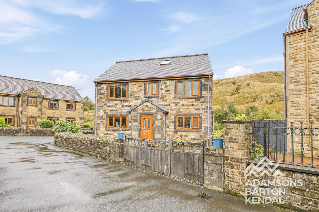 House in Oldham - View 4