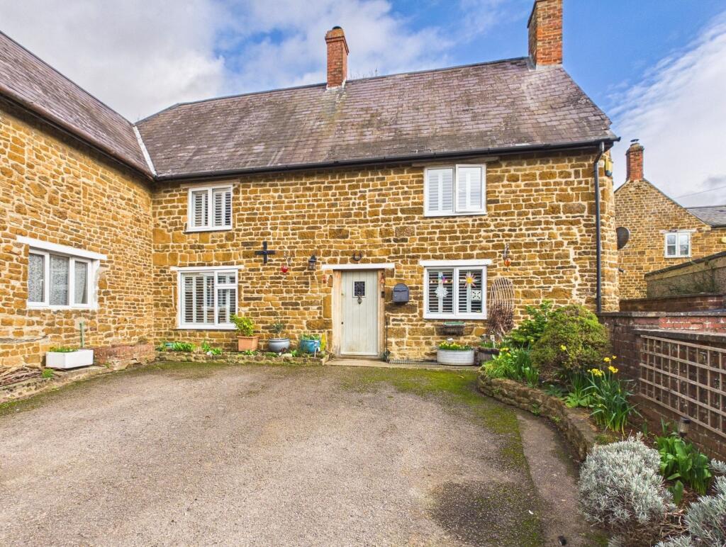 Main image of property: Oxford Road, Adderbury